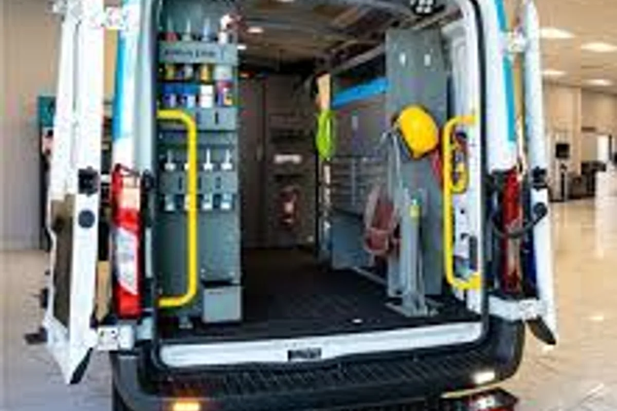 Copper State service van and technician ready for a call